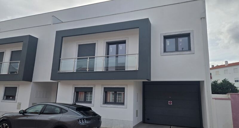 Apartamento T3 Moderno Grândola - vidros duplos, painéis solares, lareira, varanda