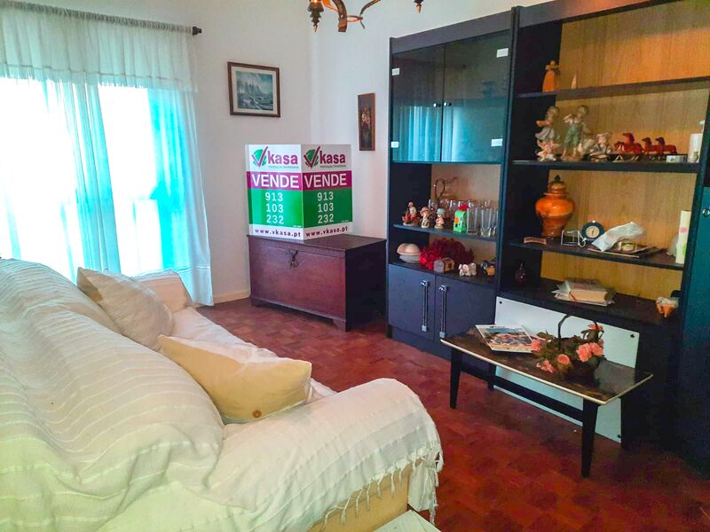 Apartamento T2 Igreja Paroquial do Lavradio Barreiro - varanda, marquise