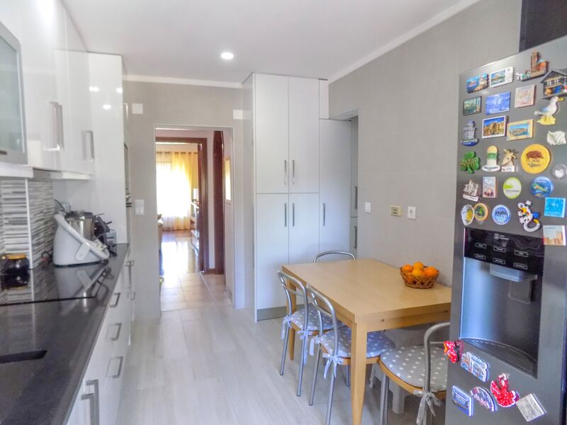 Apartamento T4 em excelente estado Quinta da Lomba Barreiro à venda - lareira, sótão, excelente localização, arrecadação, marquise