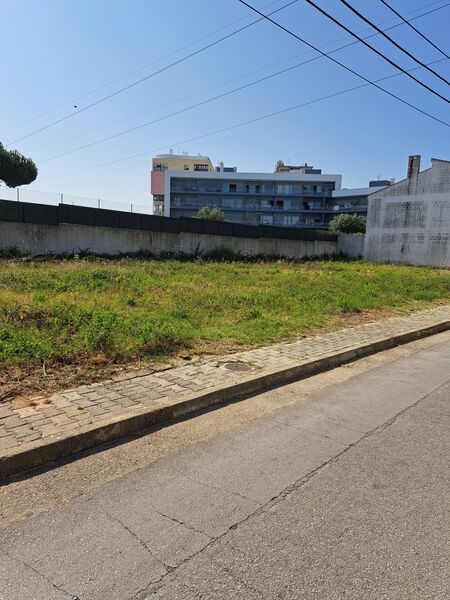 лот городской c 260m2 Santo António da Charneca Barreiro