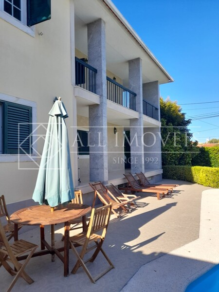 Moradia V6 Fernão Ferro Seixal para vender - piscina, caldeira, arrecadação, varanda, garagem, lareira, jardim