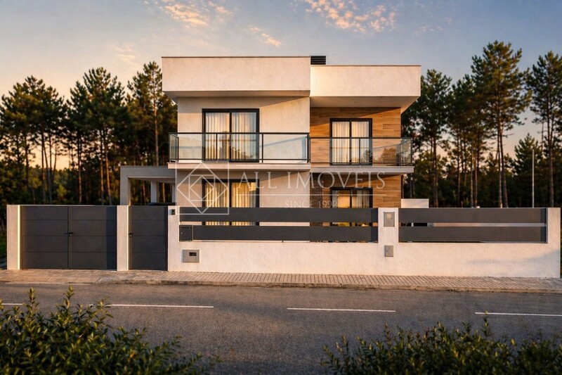 House/Villa V4 Pinhal do General Fernão Ferro Seixal - ,