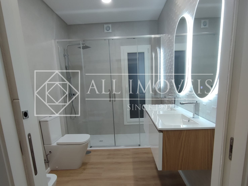 House/Villa Modern V3 Redondos Fernão Ferro Seixal - zonnepanelen, openhaard, barbecue, garage, airconditioning, dubbel glas