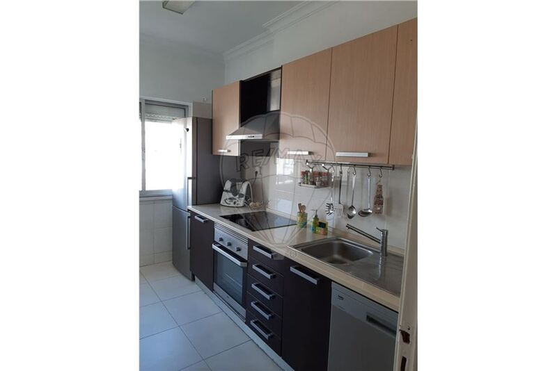 Apartamento T2 Remodelado Almada - 2º andar