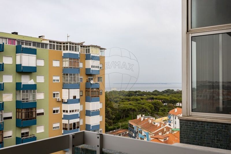 Apartment T3 Almada - river view, balcony, balconies