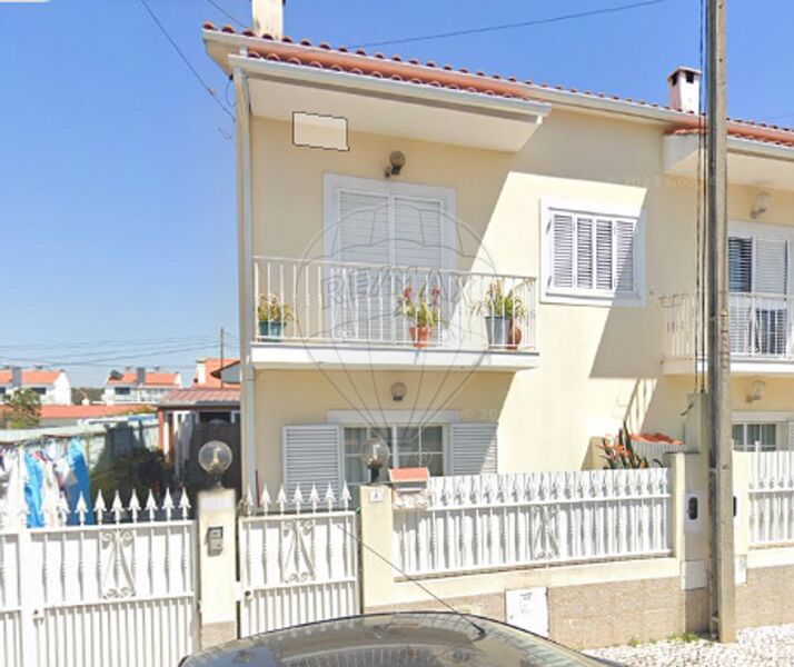House V3 Semidetached Quinta do Conde Sesimbra - fireplace, attic, balcony, double glazing, equipped kitchen, garage