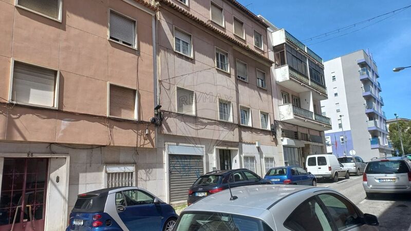 апартаменты с ремонтом T2 Avenidas Novas Lisboa