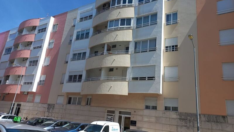 Apartment T3 Almada - ,