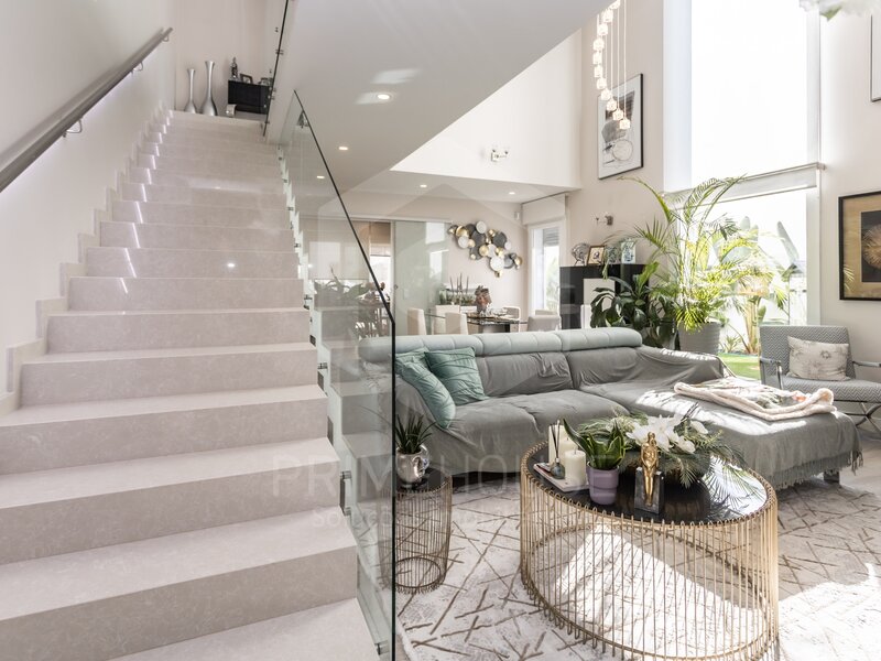 Moradia T3 de arquitetura contemporânea para venda em Azeitão