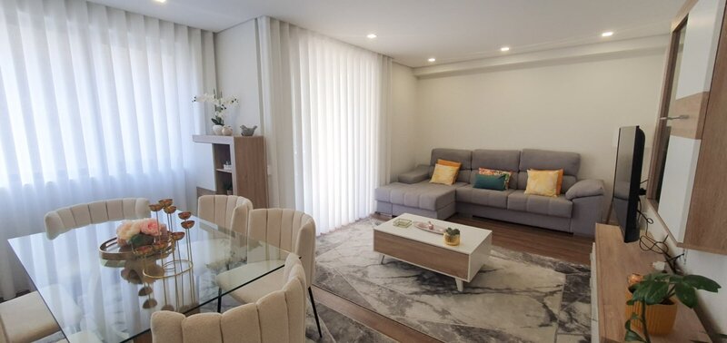 Apartamento T3 remodelado a 50 metros da praia na Póvoa de Varzim
