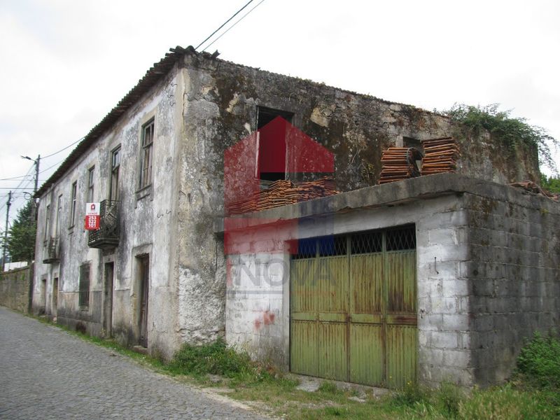 Para venda Moradia V0 no centro Vila Verde - excelente localização