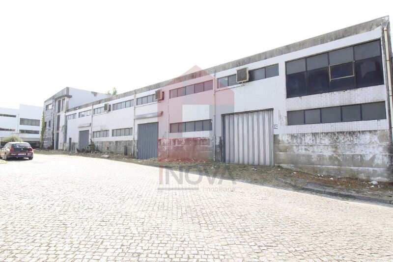 Escritório Industrial com 2828m2 Braga para vender - bons acessos