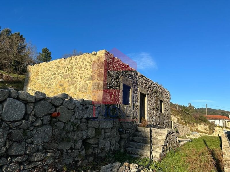 À venda Quintinha com moradia V0 Vila Verde - água, poço