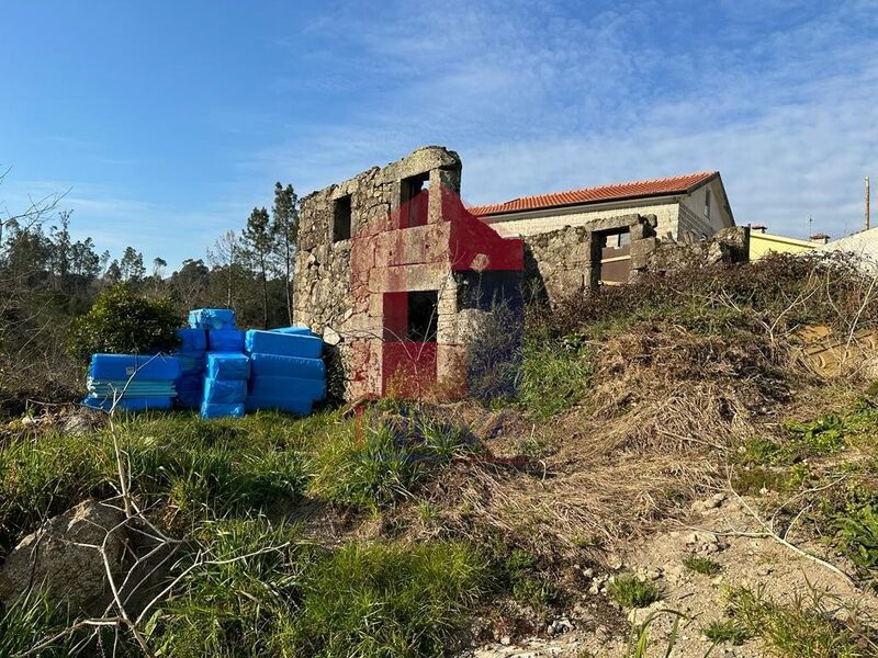 Moradia V0 Caldelas Amares à venda