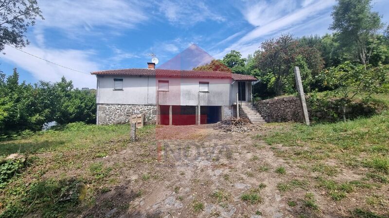 Quintinha com moradia V2 para venda Pedregais Vila Verde - aquecimento central, água, zona sossegada