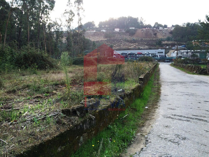 Land with 2768sqm Sabariz Vila Verde - easy access