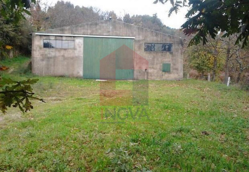 Warehouse with 375sqm Vila Verde - ,