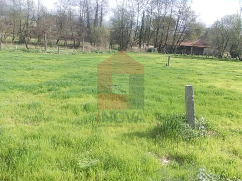 Land with 1300sqm Gême Geme Vila Verde