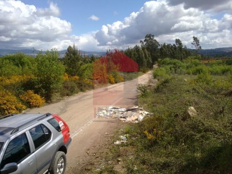 Land with 4700sqm Cabanelas Vila Verde