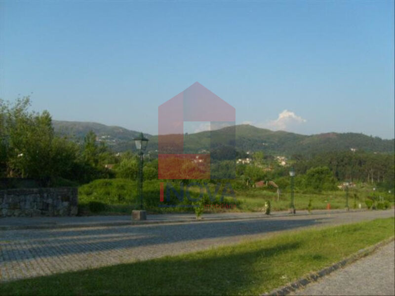 Lote de terreno com 603m2 Pico Vila Verde - bons acessos