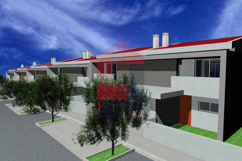 Plot with 154sqm Lanhas Vila Verde - easy access