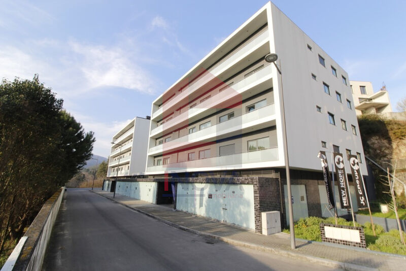 Loja nova Terras de Bouro, Braga Moimenta (Santo André) - excelente localização, wc