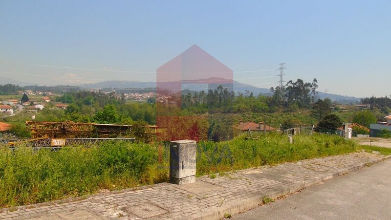 Land with 259sqm Vila Verde Geme - easy access