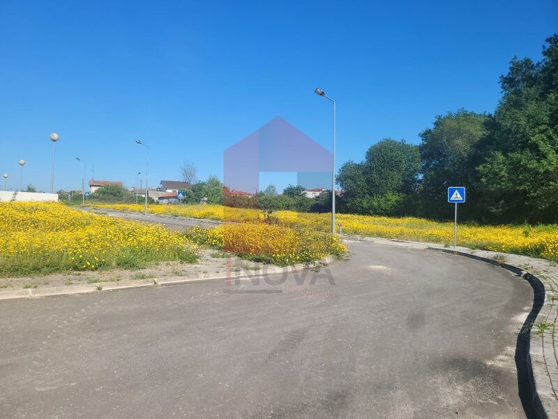 Plot for construction Loureira Vila Verde - easy access