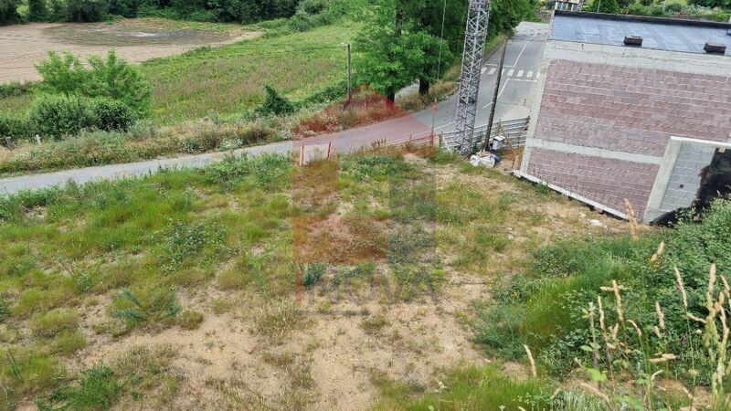 Lote de terreno com projecto aprovado à venda Lage Vila Verde