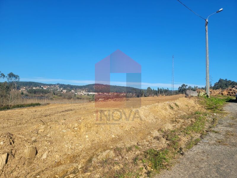 Terreno com 1462m2 Escariz São Mamede Vila Verde - bons acessos