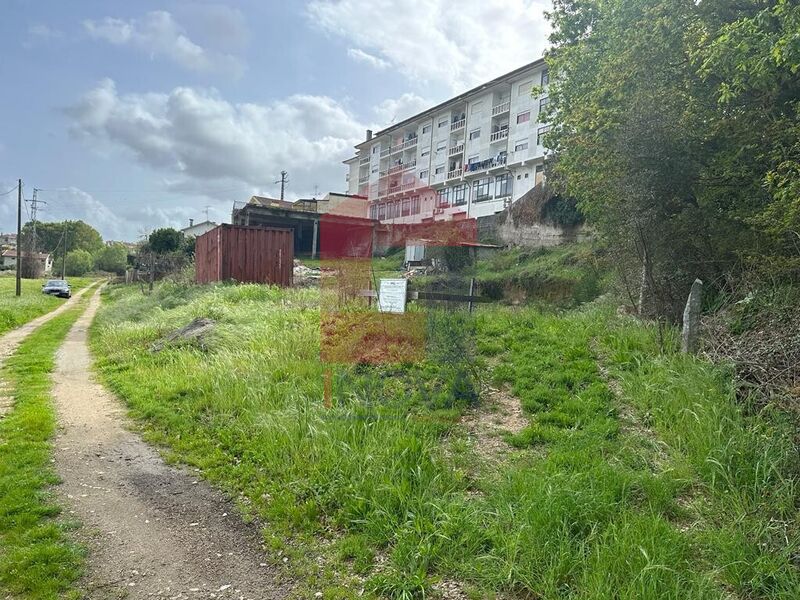Armazém novo com 150m2 à venda Loureira Vila Verde - bons acessos