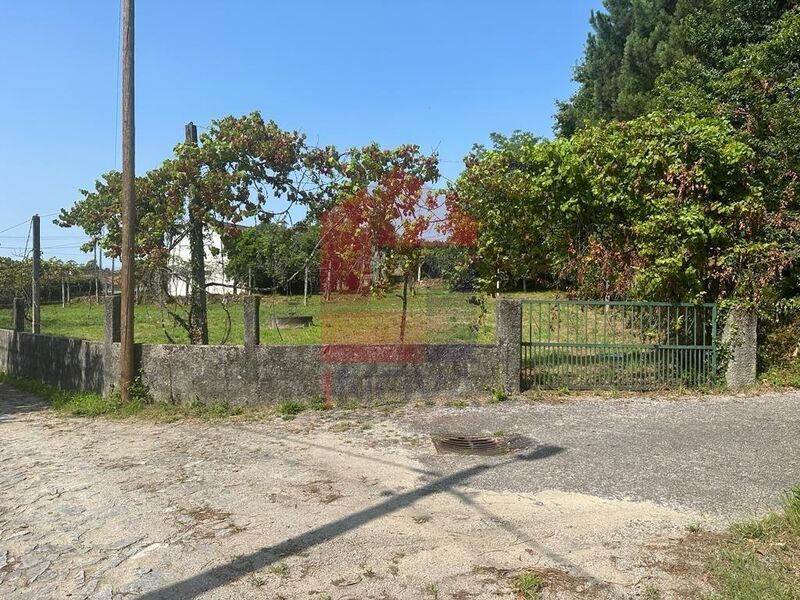 Land with 700sqm Gême Geme Vila Verde - quiet area, easy access