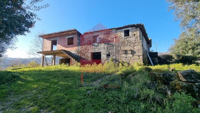 Quinta com moradia V3 Balança Terras de Bouro - bons acessos