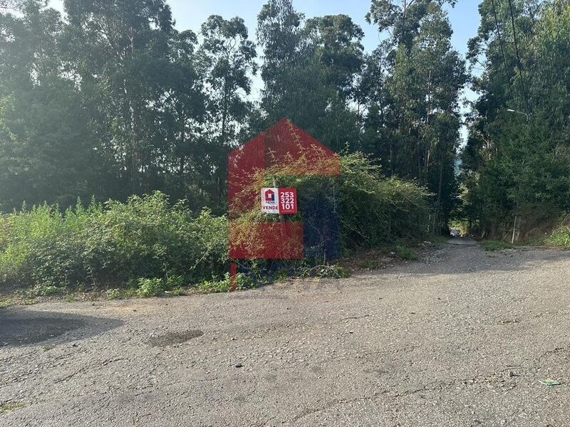 Terreno com 629m2 Goães Vila Verde - bons acessos