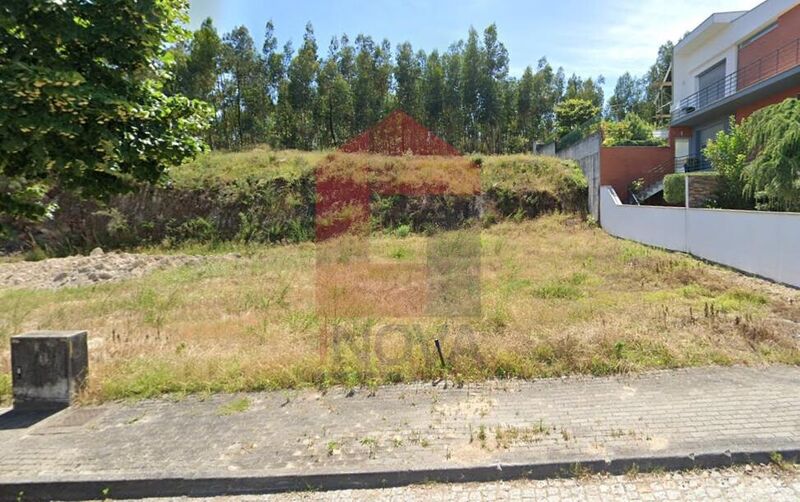 Plot for construction Gondiães Vila Verde - easy access