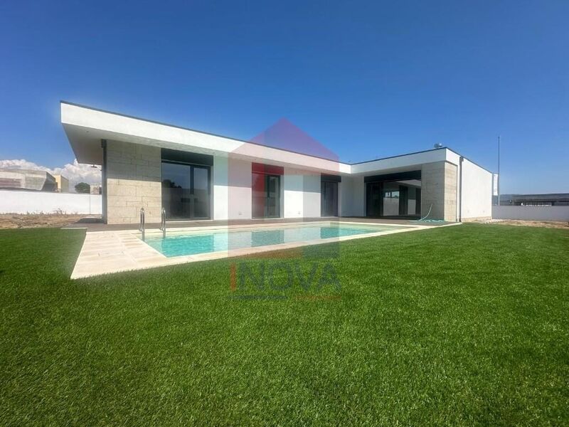 Moradia nova V3 Soutelo Vila Verde - bbq, garagem, piscina, ar condicionado, excelente localização