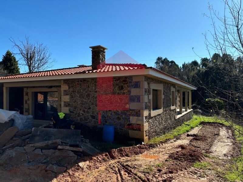 House V3 Single storey Carreiras São Miguel Vila Verde - swimming pool, air conditioning, garage