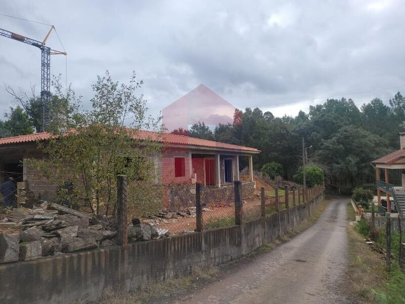 House V3 Single storey Carreiras São Miguel Vila Verde - swimming pool, air conditioning, garage