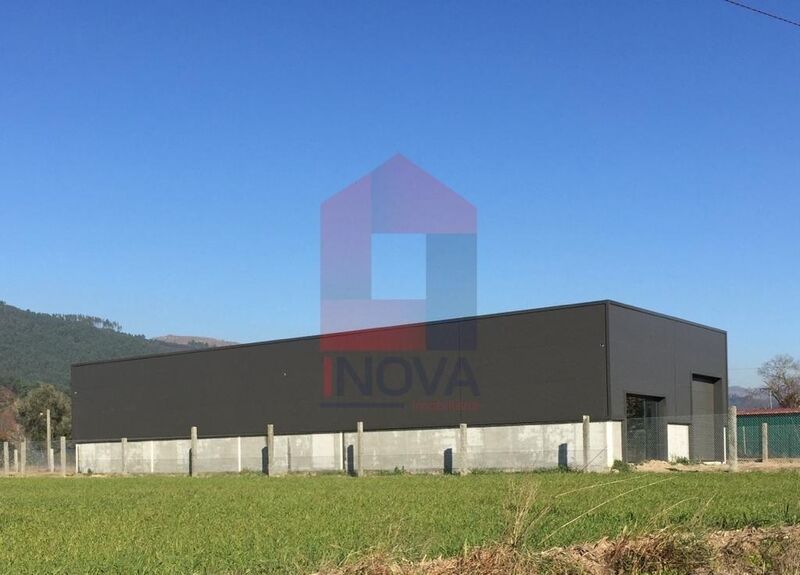 Warehouse As new with 250sqm Ponte Vila Verde - easy access