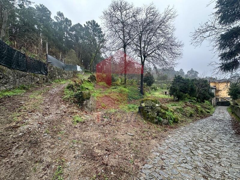 Land with 679sqm Fiscal Amares - easy access, quiet area