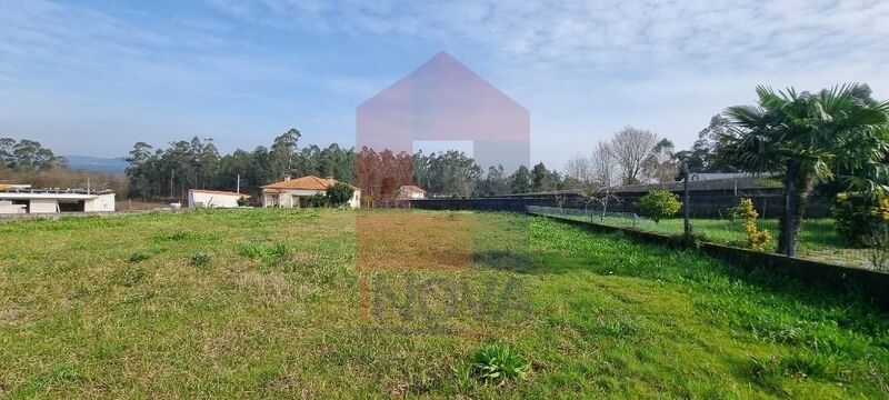 Land with 1100sqm Cervães Vila Verde - easy access