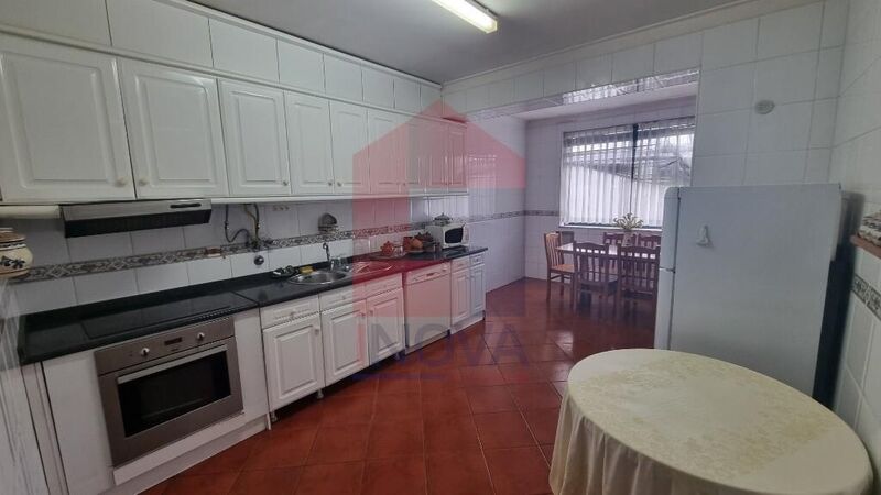 Apartment T3 in the center Vila Verde - garage, great location, balconies, fireplace, balcony