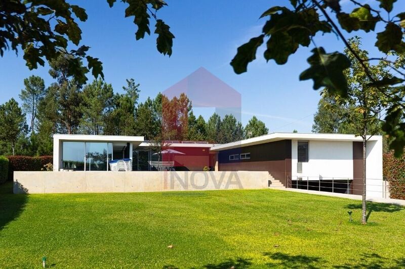 House 4 bedrooms Single storey Sabariz Vila Verde - garage, swimming pool, store room, garden, air conditioning, barbecue, terrace, balcony, balconies