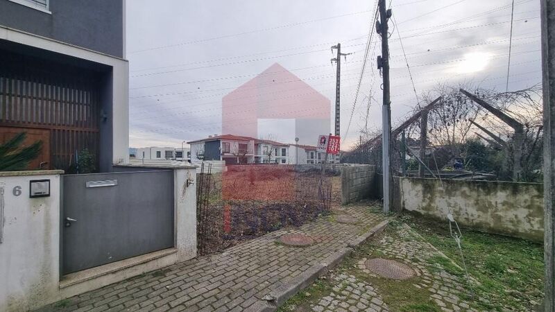 Lote de terreno para construção Soutelo Vila Verde - bons acessos