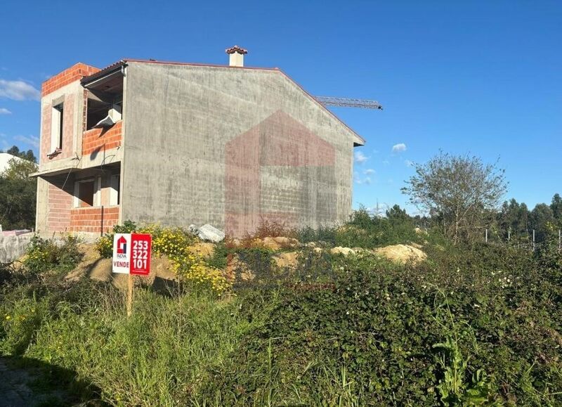 Lote de terreno com 196m2 Turiz Vila Verde - bons acessos