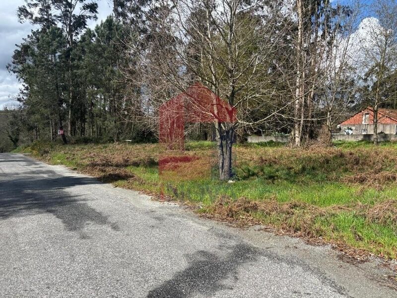Terreno com 939m2 Moure Vila Verde - bons acessos