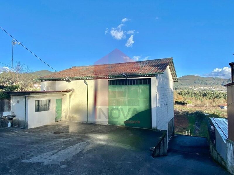 Armazém com 198m2 Pico Vila Verde - wc