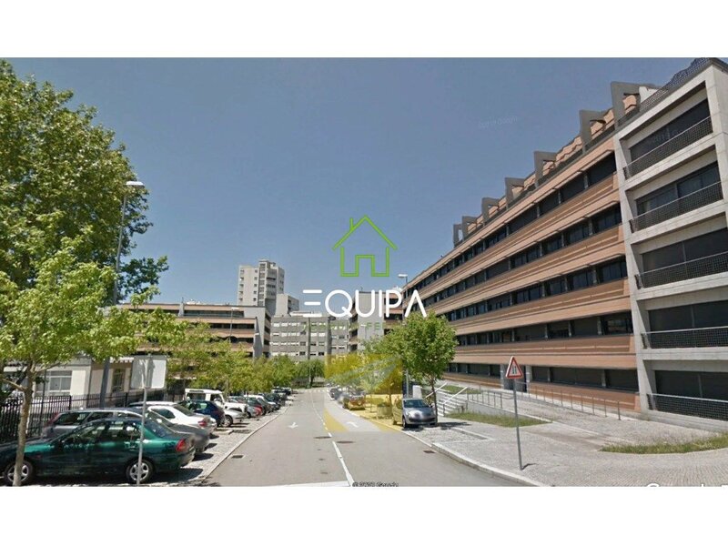 Loja destinada a comercio e serviços, em Devesas - Vila Nova de Gaia - Imóvel da Banca