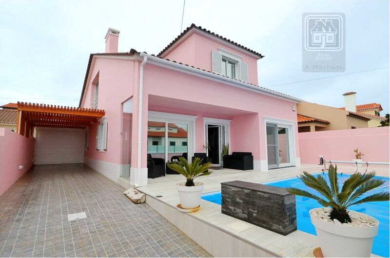 Villa 4 bedrooms Relva Ponta Delgada - balcony, backyard, swimming pool, garden, attic, garage