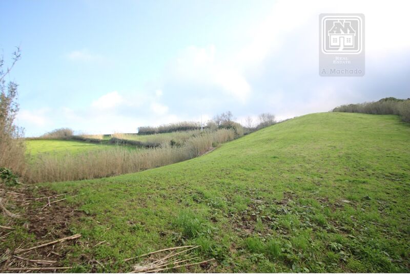 Terreno Rústico com 32300m2 Ajuda da Bretanha Ponta Delgada